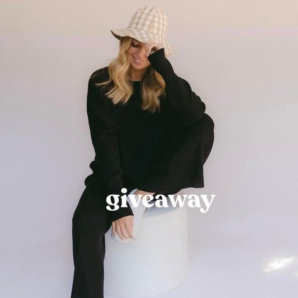 The Lullaby Club Alex Knitwear Crewneck Sweater Black Size Small / Medium - Picture 2 of 8